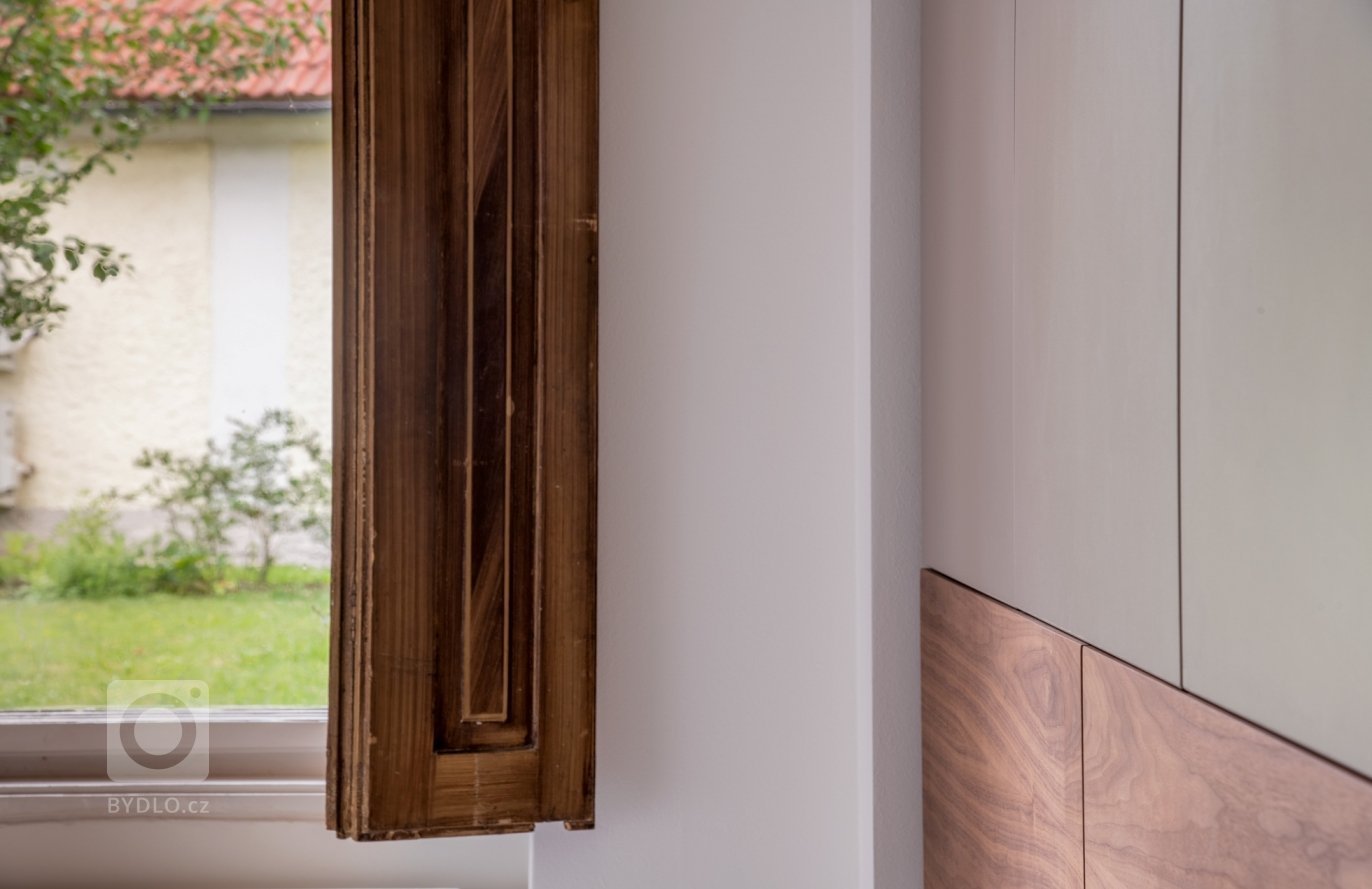 Statek postavený kolem roku 1880 měl typickou podobu české venkovské usedlosti, naším úkolem bylo zhostit se kompletní rekonstrukce interiérů.&nbsp;Požadavkem…