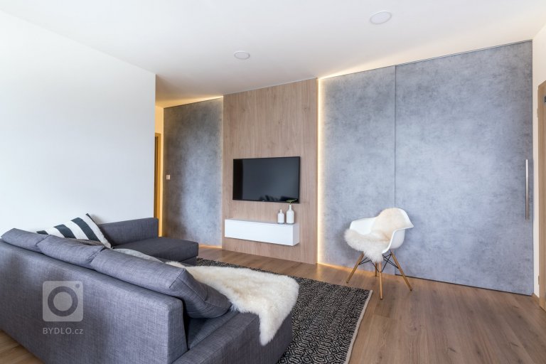 add picture to album