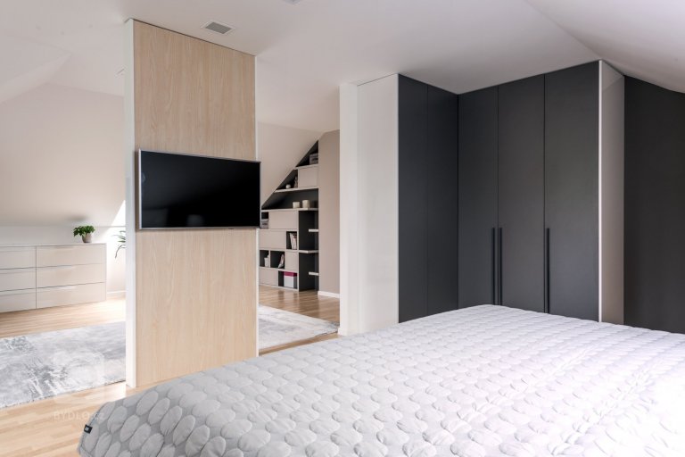 add picture to album