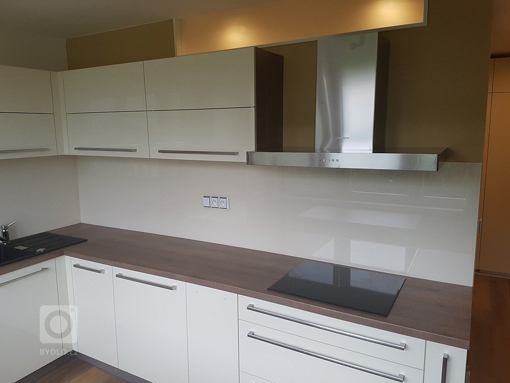 Kompletní REKONSTRUKCE bytu 3+1 74 m2 na klíč dle nového projektu.
