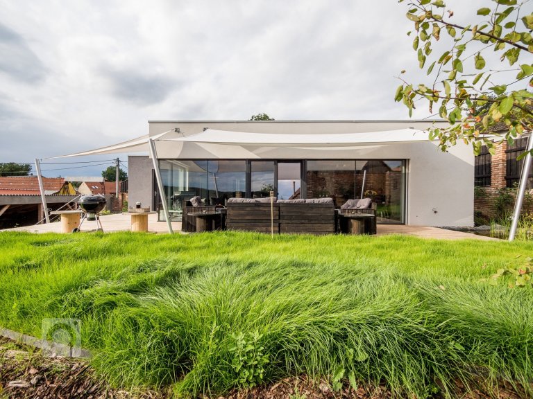 add picture to album