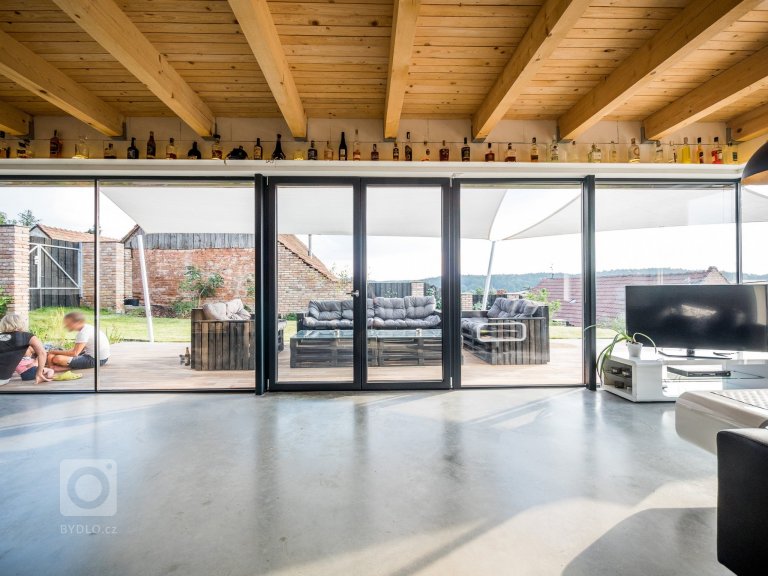 add picture to album