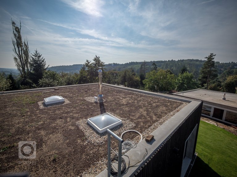 add picture to album