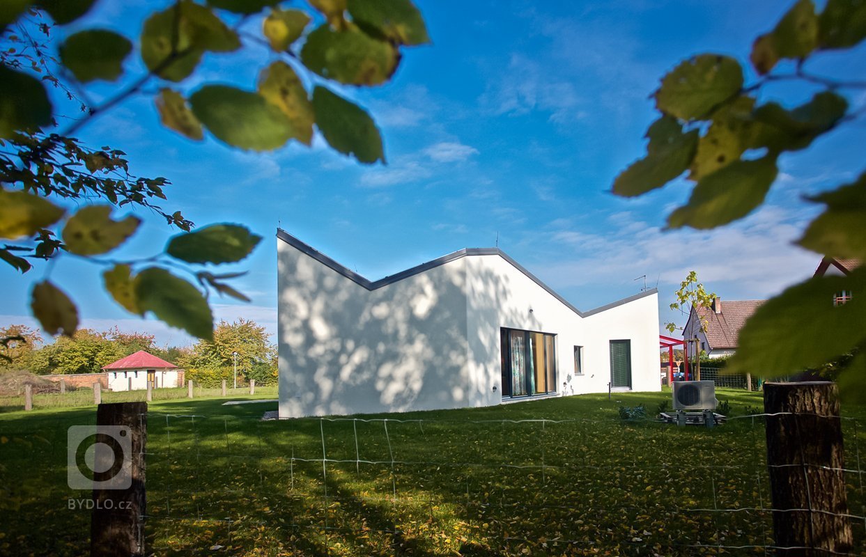Dům stojí v&nbsp;Chlumci nad Cidlinou, městě, které je známé selskými bouřemi z&nbsp;konce 18. století, povstáním sedláků. Ačkoli nebyly samotné ozbrojené…